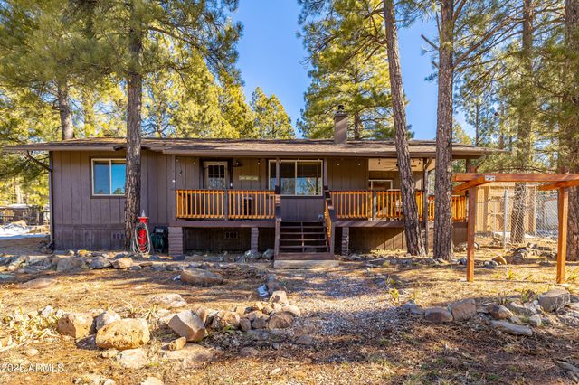 105 HUNTER Place, Munds Park, AZ 86017