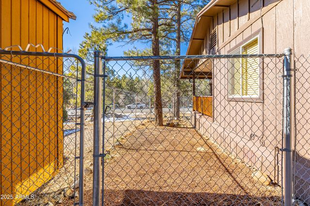 105 HUNTER Place, Munds Park, AZ 86017