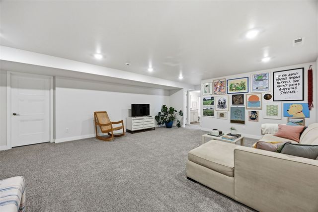 4551 Luke Drive, Iowa City, IA 52246
