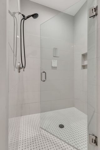 2402 Hyde St, Nashville, TN 37208