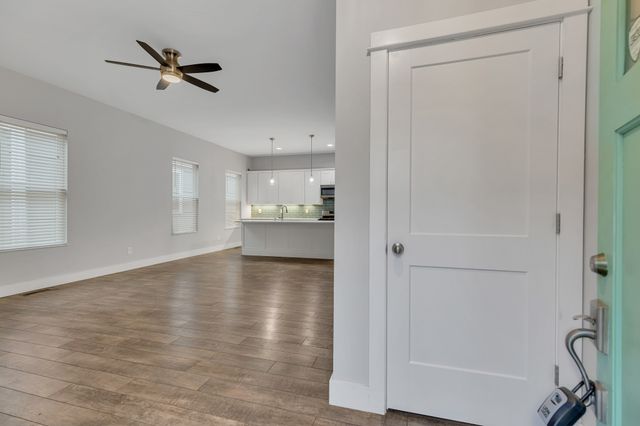 2402 Hyde St, Nashville, TN 37208