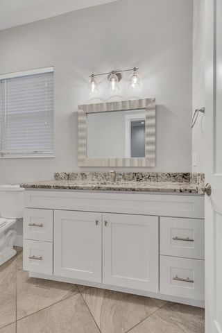 2402 Hyde St, Nashville, TN 37208