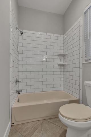 2402 Hyde St, Nashville, TN 37208