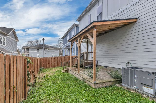 2402 Hyde St, Nashville, TN 37208