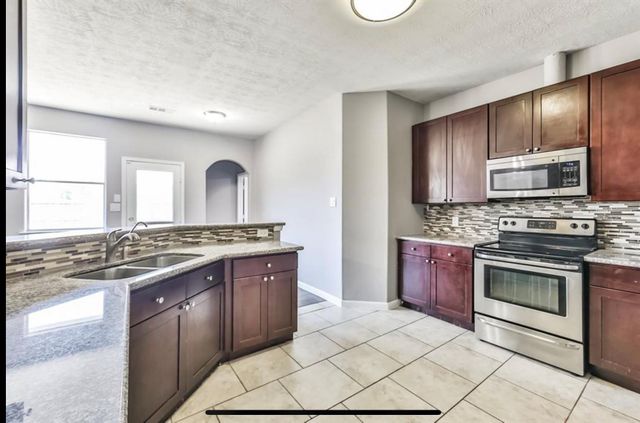 21103 Mount Crest Court, Houston, TX 77095