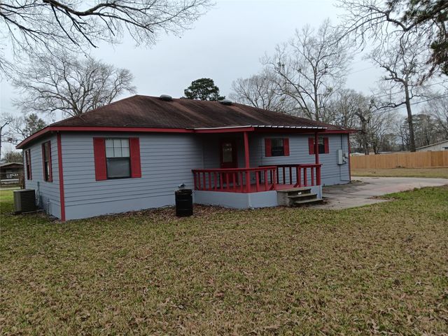 21427 North Street, New Caney, TX 77357