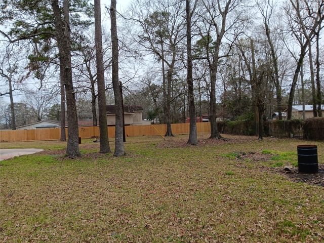 21427 North Street, New Caney, TX 77357