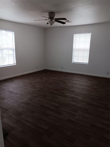 21427 North Street, New Caney, TX 77357