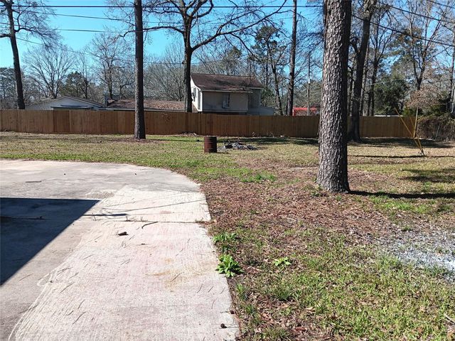 21427 North Street, New Caney, TX 77357