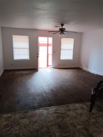 21427 North Street, New Caney, TX 77357