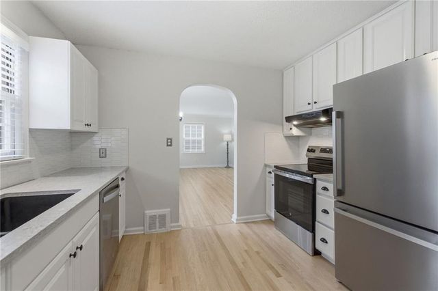 5239 Outlook Street, Mission, KS 66202