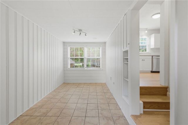 5239 Outlook Street, Mission, KS 66202
