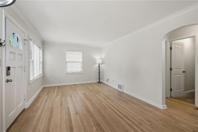 5239 Outlook Street, Mission, KS 66202
