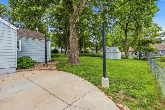 5239 Outlook Street, Mission, KS 66202