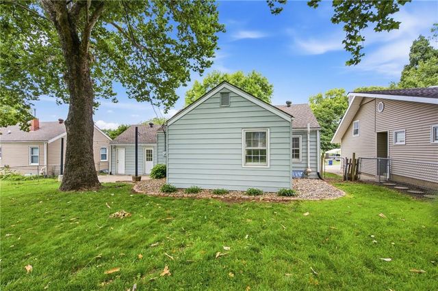 5239 Outlook Street, Mission, KS 66202