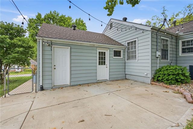 5239 Outlook Street, Mission, KS 66202