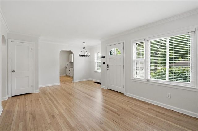5239 Outlook Street, Mission, KS 66202