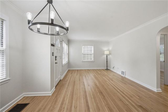 5239 Outlook Street, Mission, KS 66202