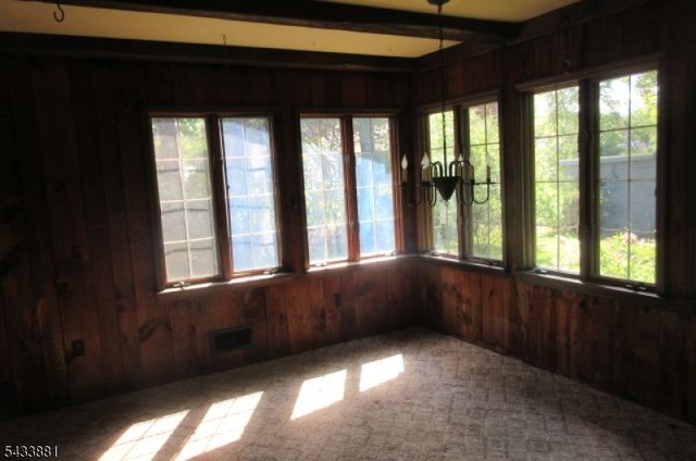 12 Jericho Rd, Butler Boro, NJ 07405