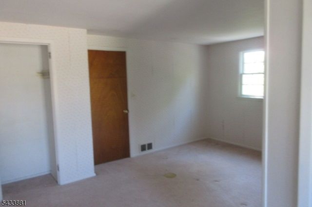 12 Jericho Rd, Butler Boro, NJ 07405