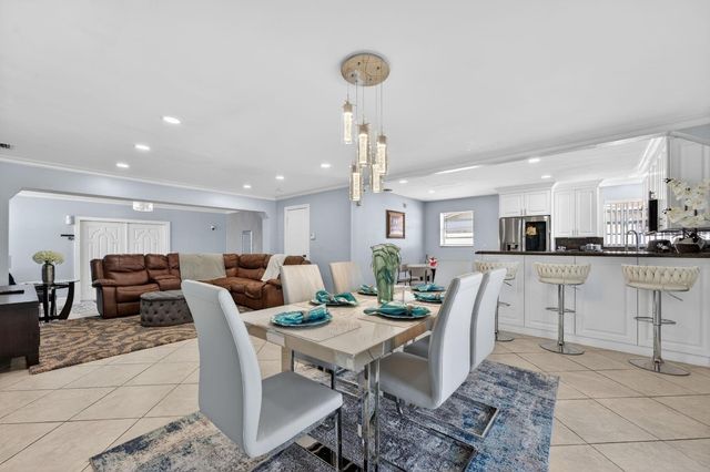 401 NW 39th Street, Deerfield Beach, FL 33064