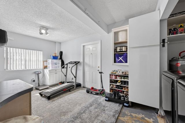 401 NW 39th Street, Deerfield Beach, FL 33064