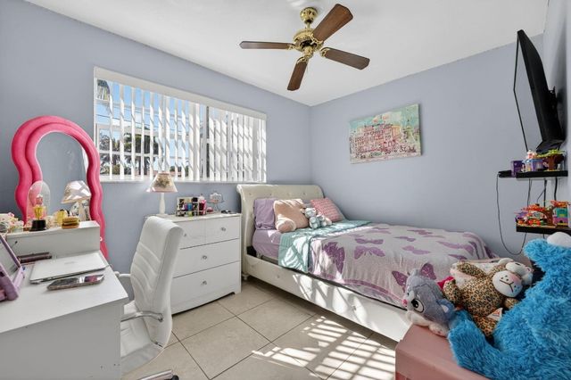 401 NW 39th Street, Deerfield Beach, FL 33064