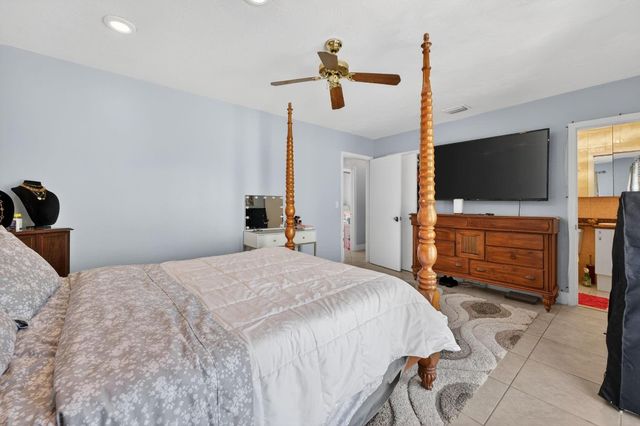 401 NW 39th Street, Deerfield Beach, FL 33064