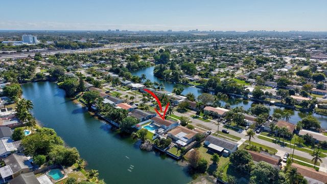 401 NW 39th Street, Deerfield Beach, FL 33064