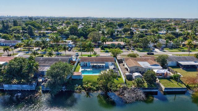 401 NW 39th Street, Deerfield Beach, FL 33064