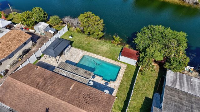 401 NW 39th Street, Deerfield Beach, FL 33064