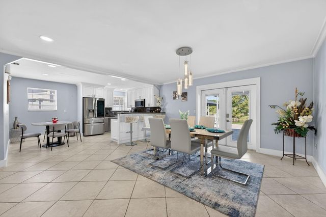 401 NW 39th Street, Deerfield Beach, FL 33064