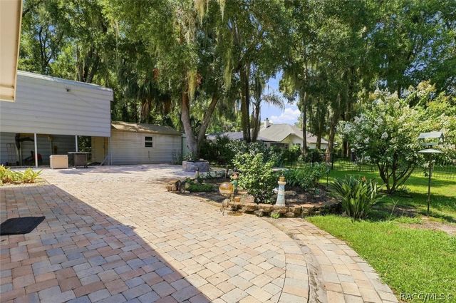 1109 S Chateau Point, Inverness, FL 34450