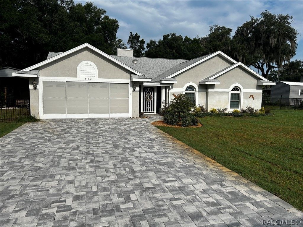 1109 S Chateau Point, Inverness, FL 34450