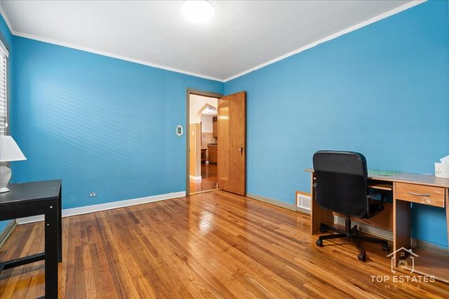 4641 S TRUMBULL Avenue, Chicago, IL 60632