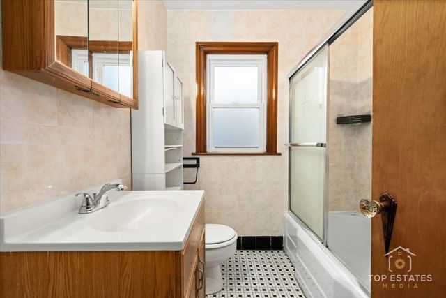 4641 S TRUMBULL Avenue, Chicago, IL 60632