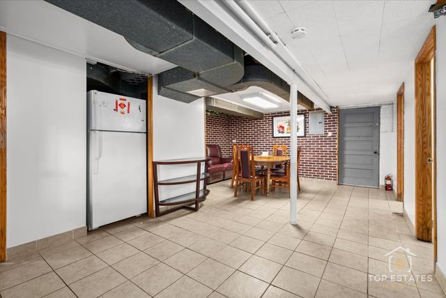 4641 S TRUMBULL Avenue, Chicago, IL 60632