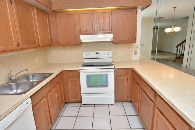 5806 SE Windsong Lane 217, Stuart, FL 34997