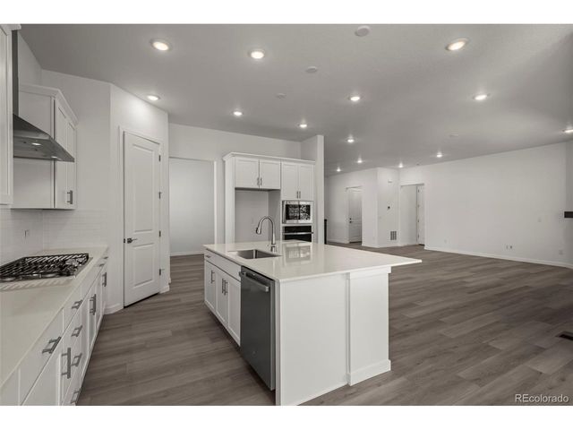 3789 Emerald Shore Cir, Loveland, CO 80538