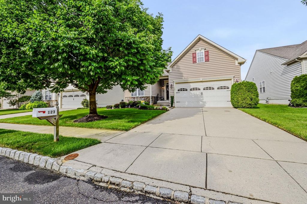123 HEARTHSTONE, BERLIN, NJ 08009 — photo 2