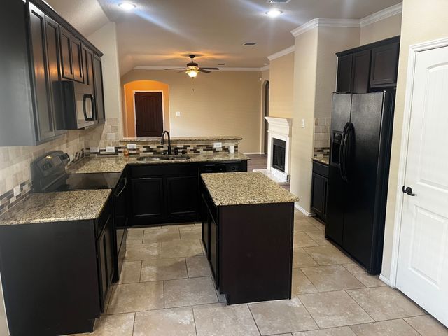 9108 Stewart Street, Cross Roads, TX 76227