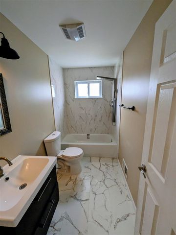 2140 Olive Avenue, Lincoln Park, MI 48146