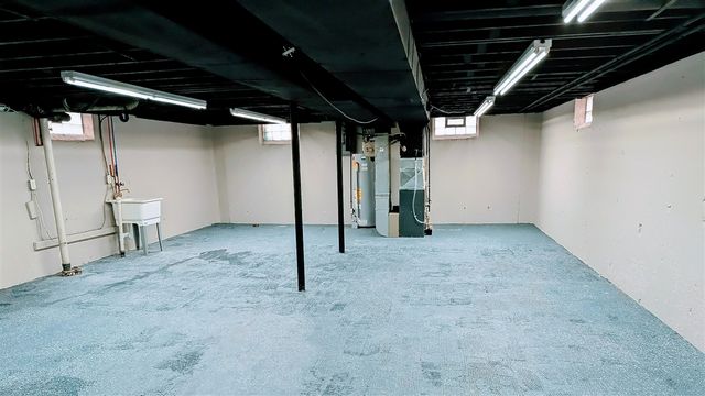 2140 Olive Avenue, Lincoln Park, MI 48146