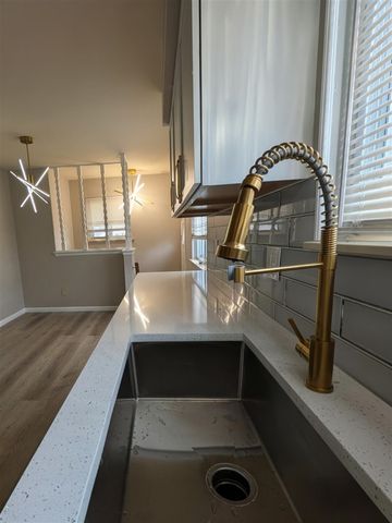 2140 Olive Avenue, Lincoln Park, MI 48146