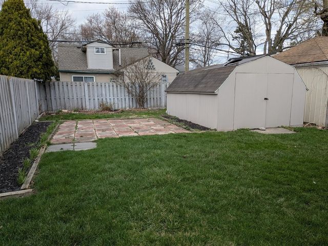 2140 Olive Avenue, Lincoln Park, MI 48146