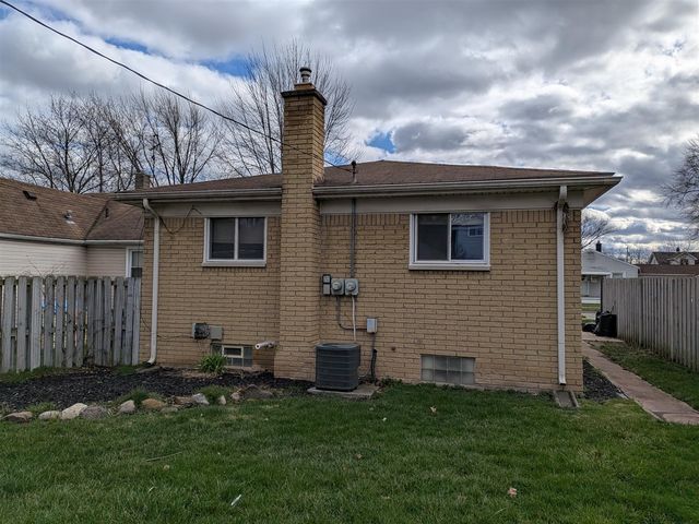 2140 Olive Avenue, Lincoln Park, MI 48146