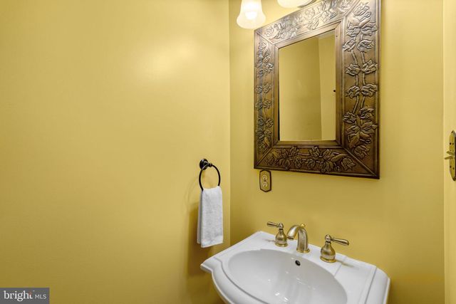8409 OLD FREDERICK RD, Ellicott City, MD 21043