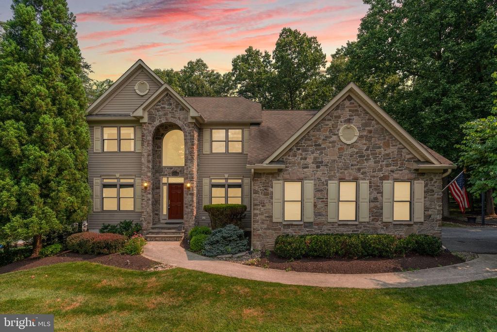 8409 OLD FREDERICK RD, Ellicott City, MD 21043