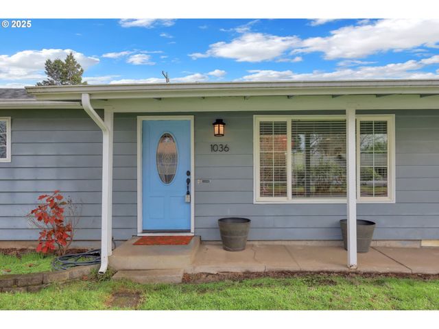 1036 OAK St, Junction City, OR 97448