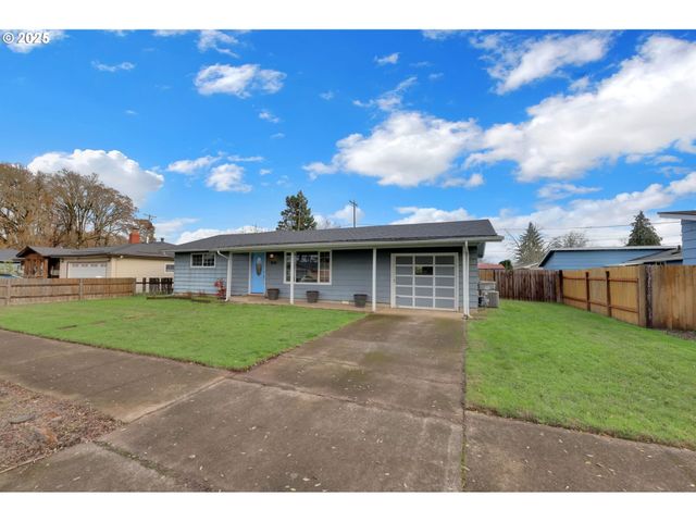 1036 OAK St, Junction City, OR 97448